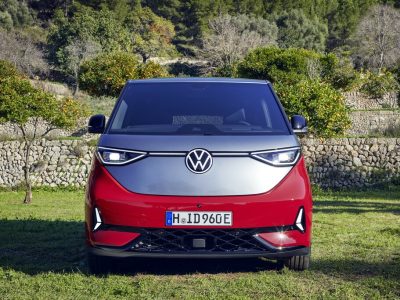 מבחן דרכים פולקסווגן ID. BUZZ GTX