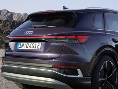 Audi Q4 זווית אחורית