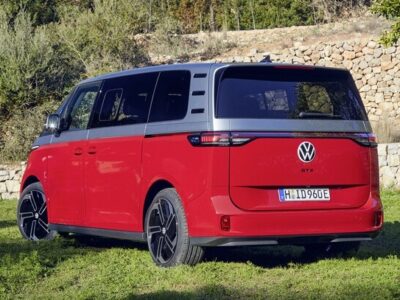 Volkswagen ID. Buzz GTX זווית אחורית