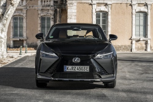 לקסוס RZ 450e Kyushu (2022)