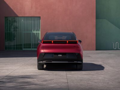 Link&Co 02 זווית אחורית