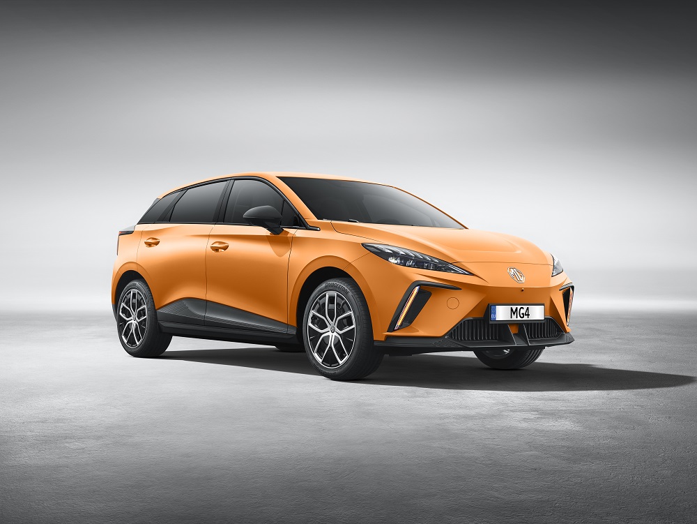 אמ.ג'י 4 Luxury (2022)