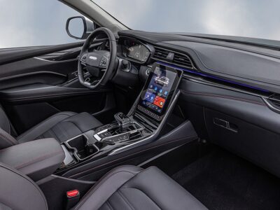 Maxus יוניק 6 סביבת נהג