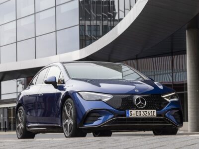 Mercedes EQE350 צבע כחול