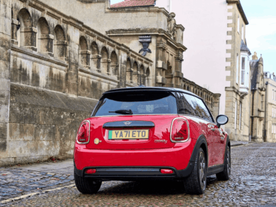 Mini Electric SE פרופיל צד אחורי