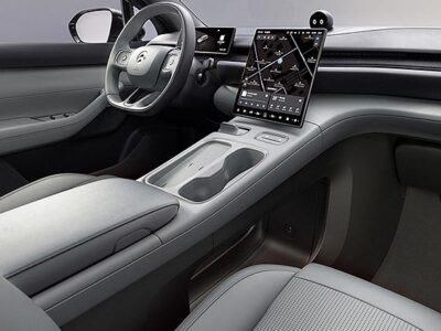 NIO EL6 סביבת נהג