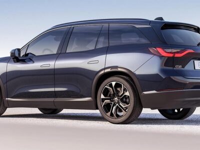 NIO ES8 פרופיל צד אחורי