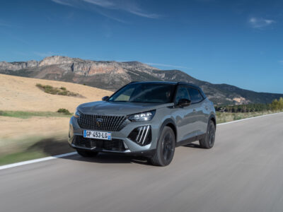 פיג'ו Peugeot E-2008 - חשמלית