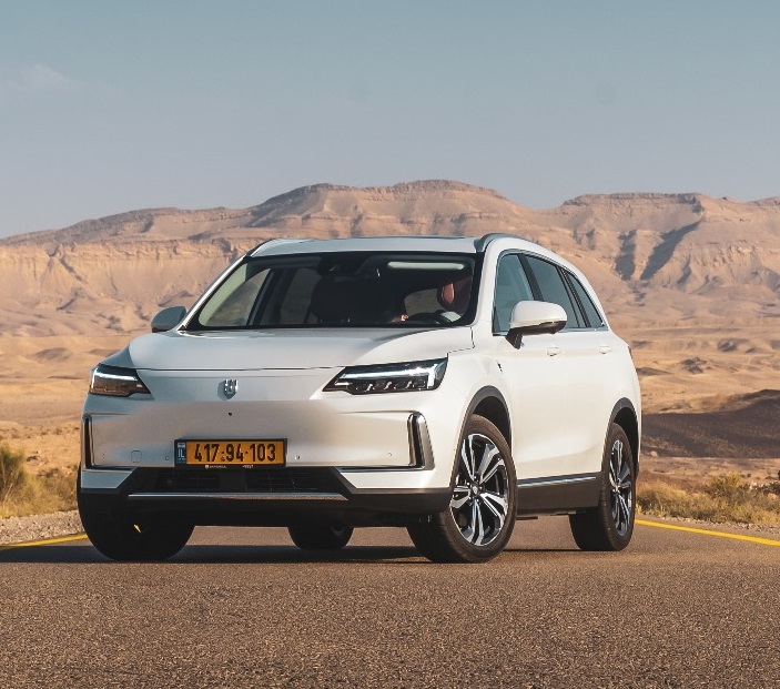 Skywell ET5 צבע לבן