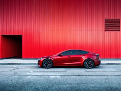 טסלה | Tesla מודל S - צבע אדום