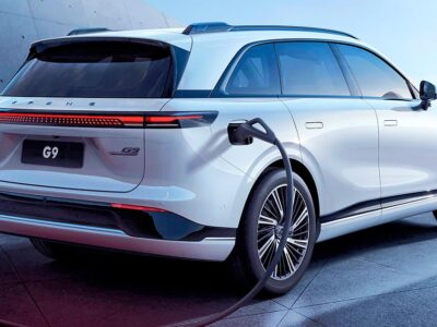 Xpeng אקספנג G9- בטעינה