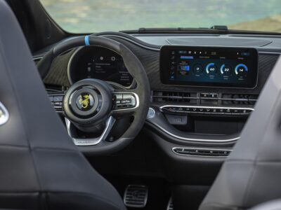 Abarth 500 סביבת נהג