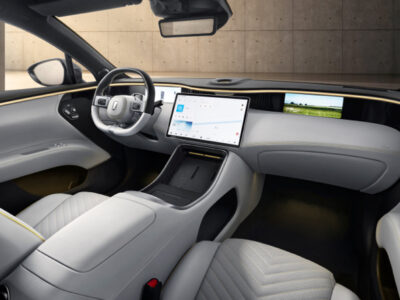 AVATR 11 סביבת נהג