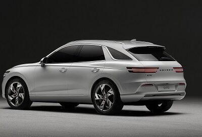 ג'נסיס - Genesis GV70 - זווית צד אחורי