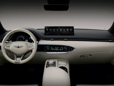 ג'נסיס - Genesis GV70 - סביבת נהג