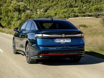 פולקסווגן VW ID.7 Pro זווית אחורית