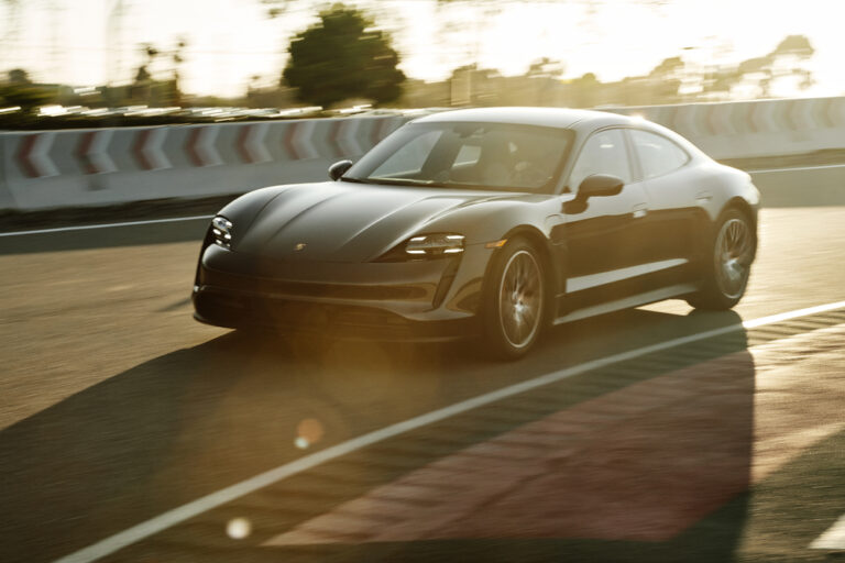 Porsche Taycan - פורשה טייקן 4S