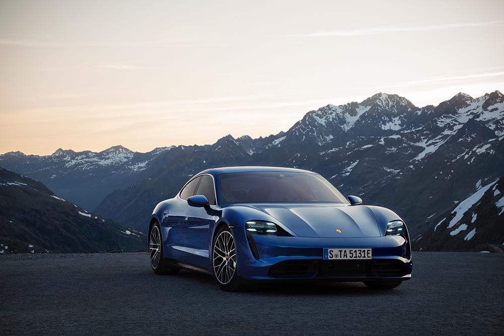 פורשה טייקן טורבו (2019)