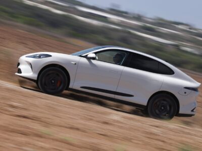 D SUV&nbsp;&nbsp;•&nbsp;&nbsp;IM&nbsp;&nbsp;•&nbsp;&nbsp;215,000 ₪