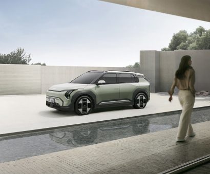 KHQ_EV3_BL_MY25_Lifestyle_01_Clean_with_Talent