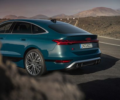 Static photo,
Colour: Malpelo blue metallic