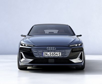 Static photo,
Colour: Plasma blue metallic